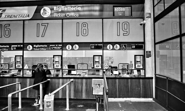 customer service contact numbers